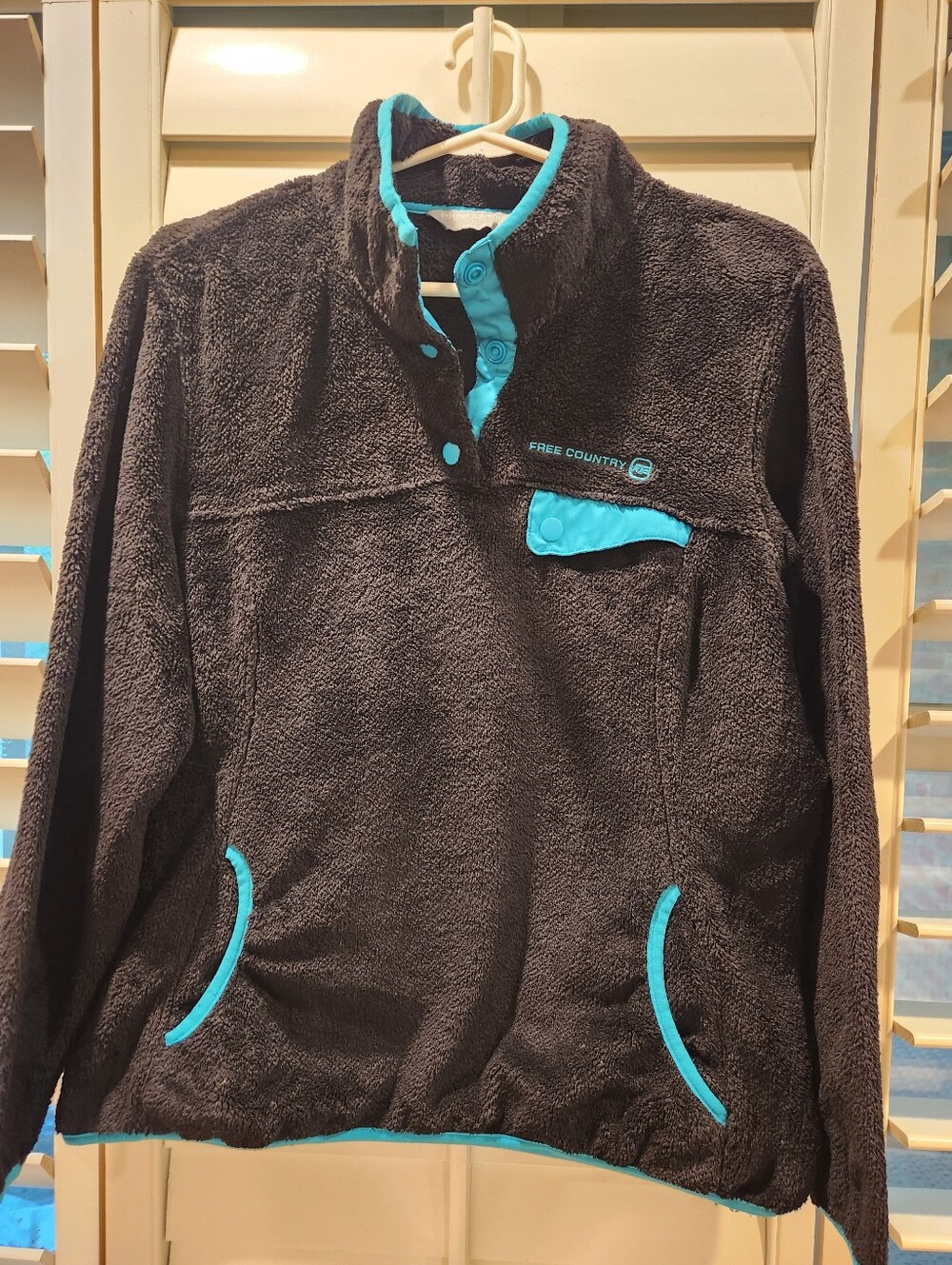 Free Country Women's Black Fleece Pullover with Turquoise Trim, Size XL